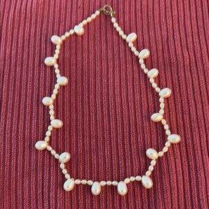 Elegant Faux Pearl Necklace